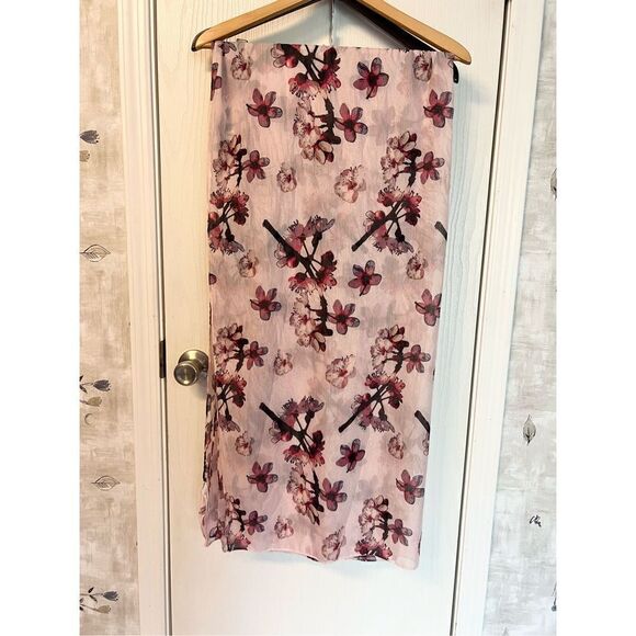 New Look Scarf - Picture 1 of 4